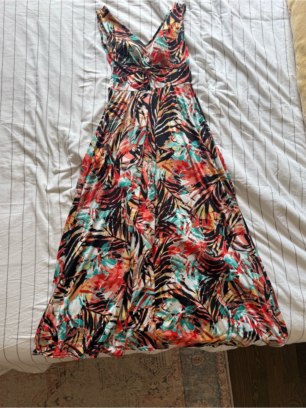 Tropical Floral V-Neck Maxi Dress - Multicolor